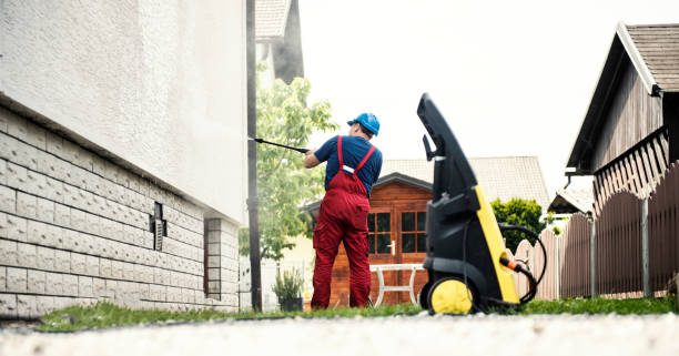 Best Animal Enclosure Cleaning  in Buttonwillow, CA
